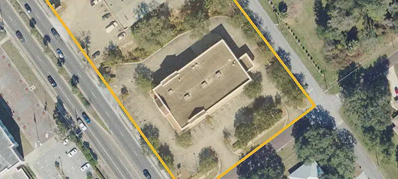 Freestanding Storefront Property