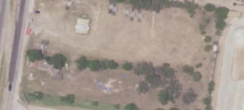 Multi-Building Auto Shop Property