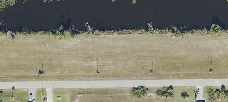 2905 NW 6th St, Cape Coral, FL 33993