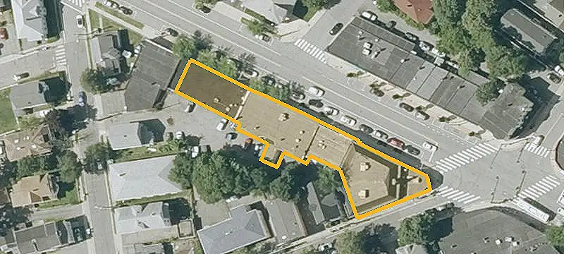 Storefront with Full Basement