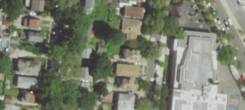 Ground-Level Flex Space