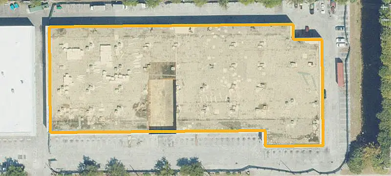 Flex Space with Grade-Level Loading