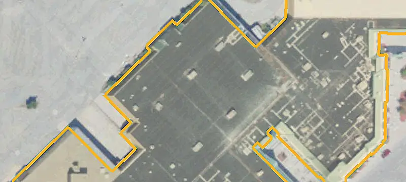 Shopping Center With Restaurant Space