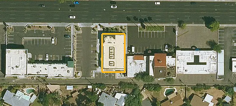 100% Occupied Multi-Tenant Retail Building