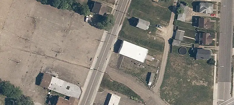 Brick Auto Shop with Fenced Yard