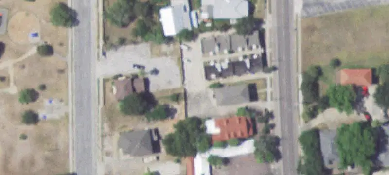 8-Unit Apartment Building