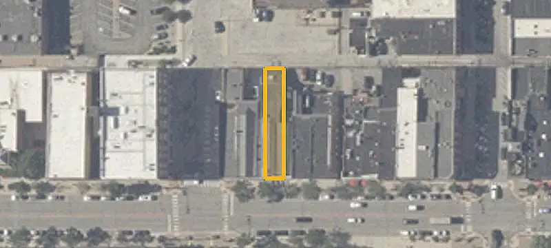 Mixed-Use Building with Flexible Second Floor