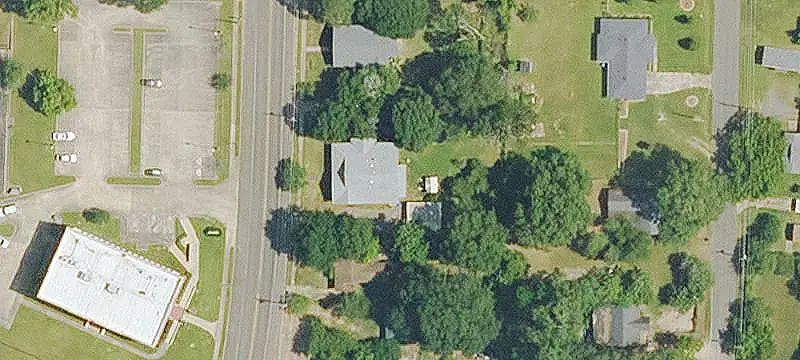 Mixed-Use Building with Residence