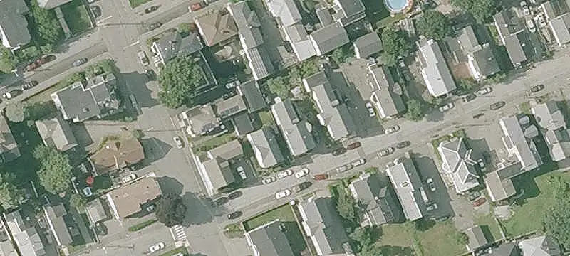 Seven-Bedroom Duplex with Backyard