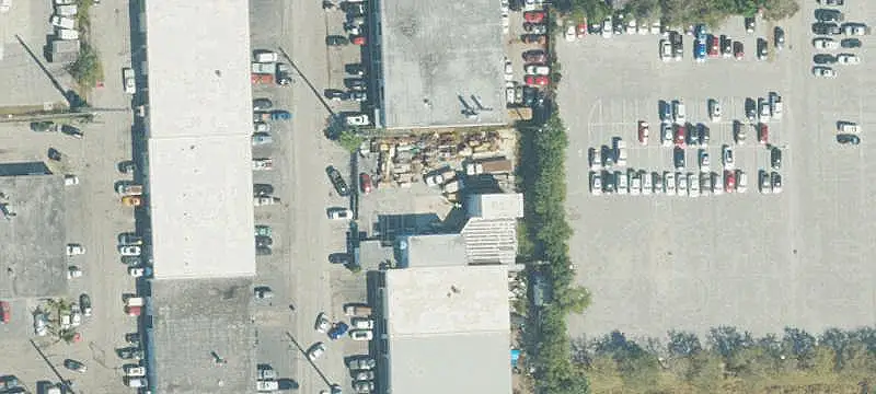 Flex Space With Secured Yard