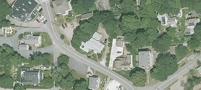 Storefront Property with Garden Setting