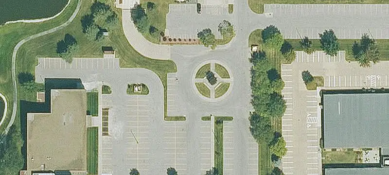Office Building in Three Fountains