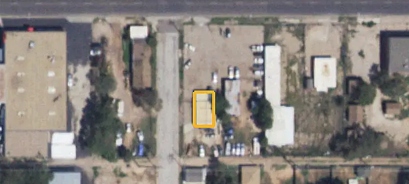 Dock-High Warehouse with Adjacent Lot