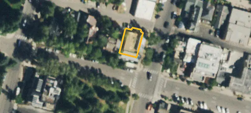 Mixed-Use Property with Roof Deck