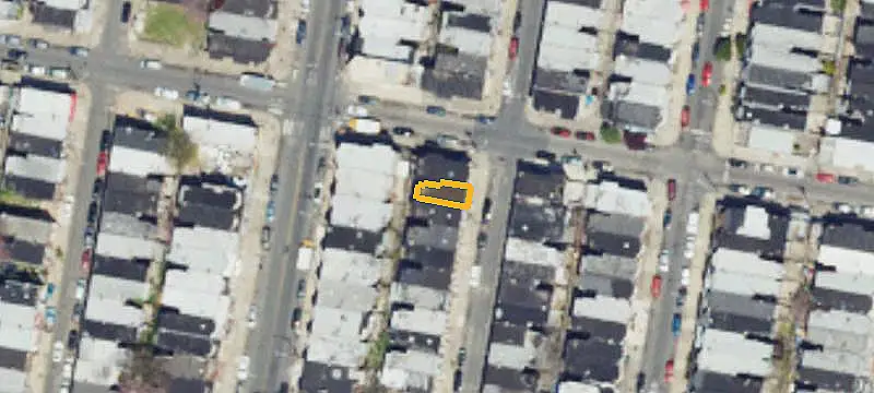 Duplex-Style Rowhome with Basement