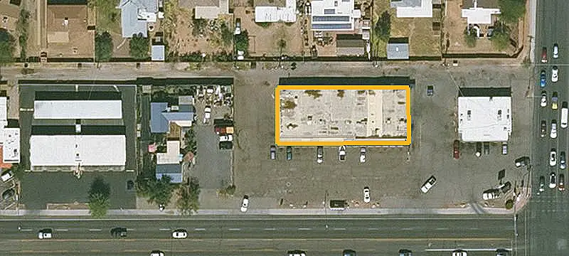 Multi-Suite Retail Space