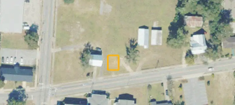 Signalized Commercial Land