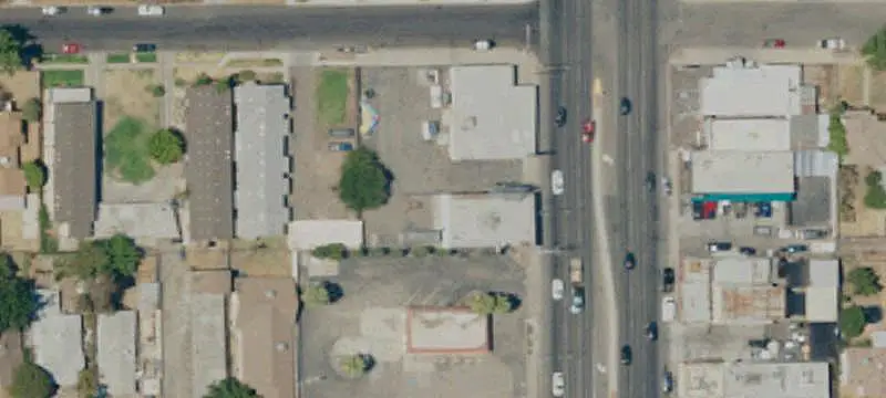 Single-Tenant Storefront Property