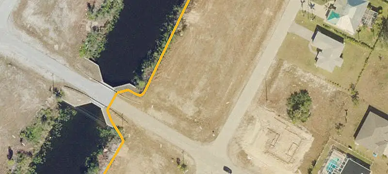2900 NW 4th Pl, Cape Coral, FL 33993