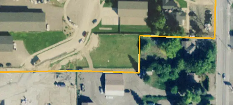 Utility-Connected Commercial Land