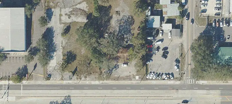 Commercial Land with Mobile Office