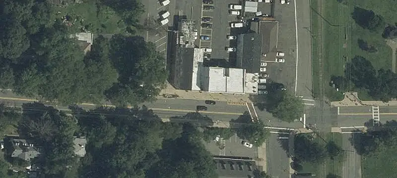 Ground-Floor Storefront with Basement