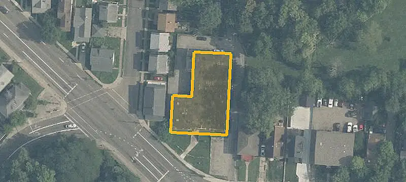 18-Unit Brick Apartment Building