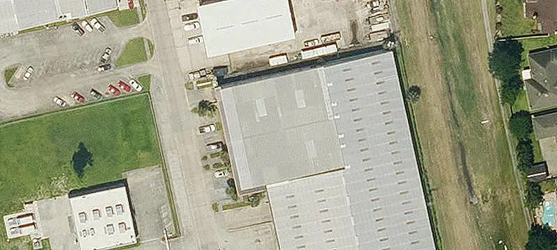 Dock-High Distribution Center