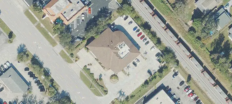 Airport Retail Center with Car Wash