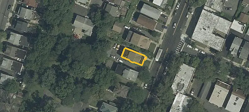 R4-Zoned Retail Space