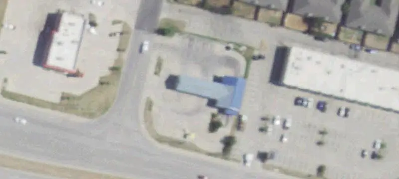Car Wash With Drive-Around Access