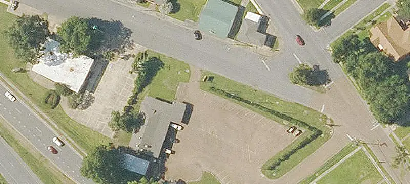 Restaurant Building with Acreage