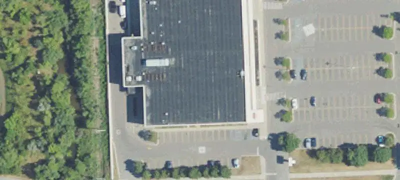 Multi-Suite Retail Space