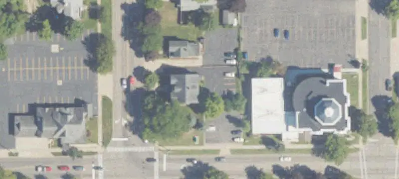 Mixed-Use Property With Apartment