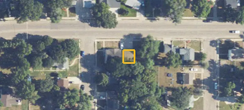 Three-Bedroom Duplex with Garages