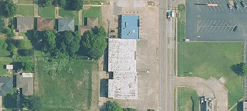 Single-Story Storefront Property