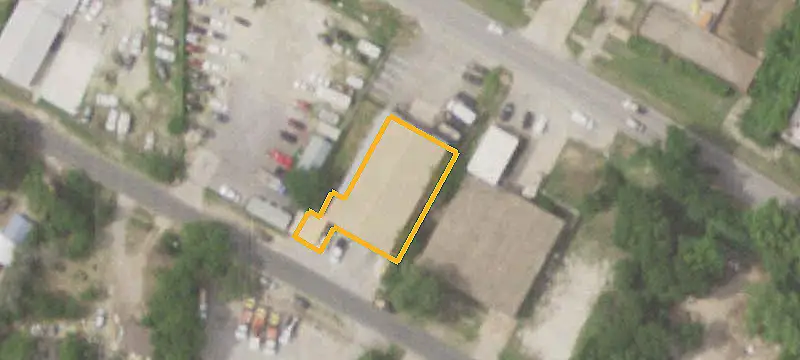 Small-Bay Warehouse with Loading Access
