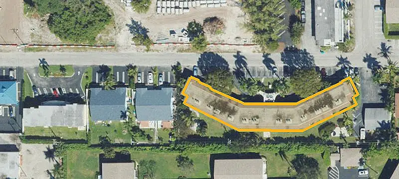 24-Unit Garden-Style Apartment Building