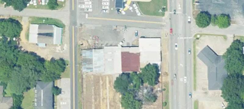 Mixed-Use Building with Warehouse Access
