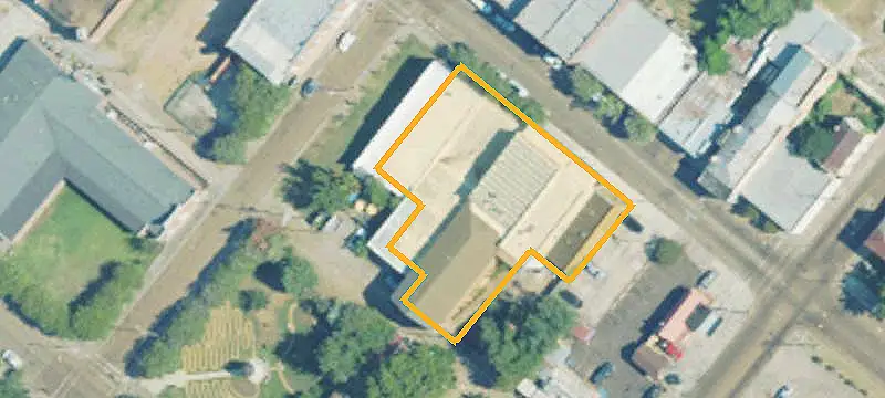 One-Story Mixed-Use Property