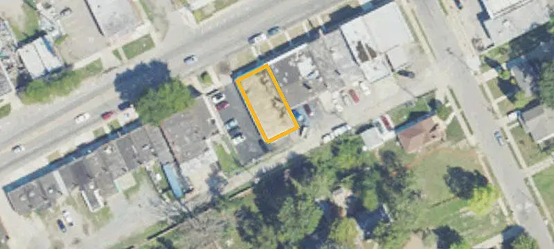 Storefront Property with Rear Paved Space