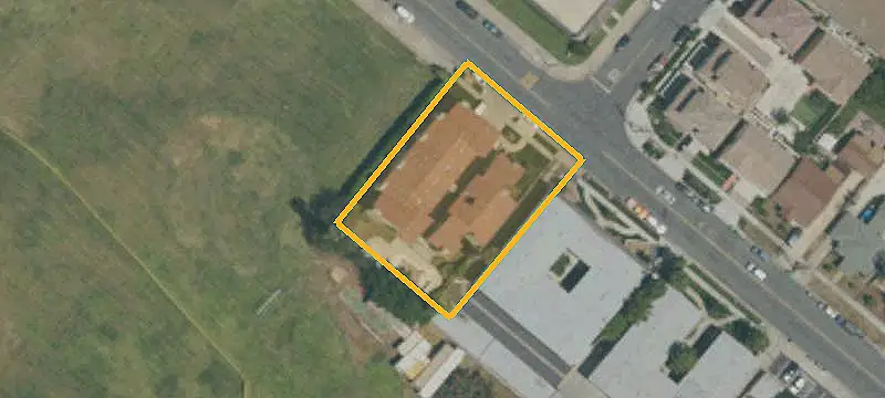9-Unit Apartment Building with Pool