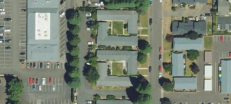 32-Unit Courtyard Apartment Property