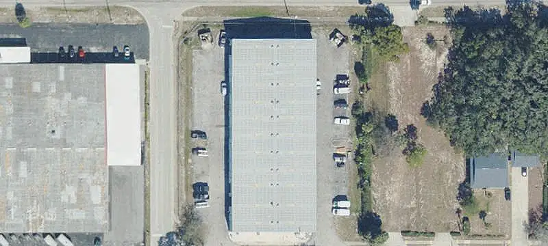 Warehouse Space with 24-Foot Ceilings
