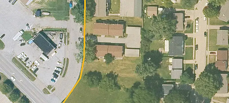 30-Unit Townhome-Style Apartment Building