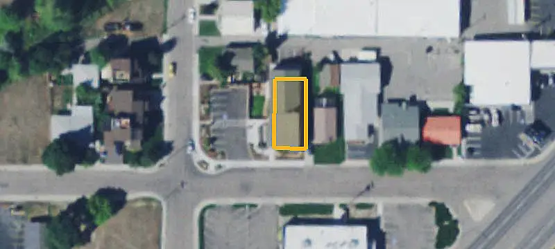 Renovated Mixed-Use Property