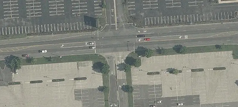 Multi-Space Retail Property