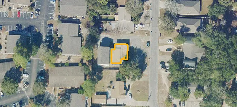 10-Unit Apartment Building