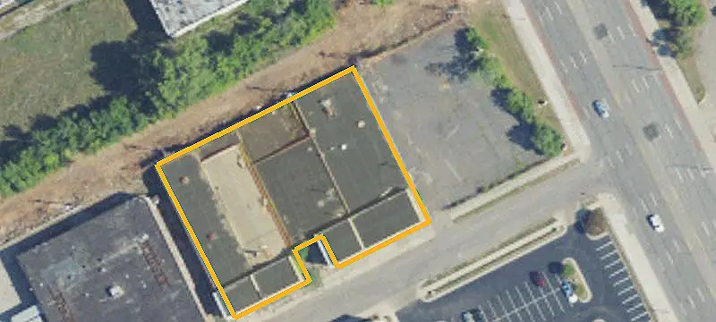 Flex Space with Fenced Lot