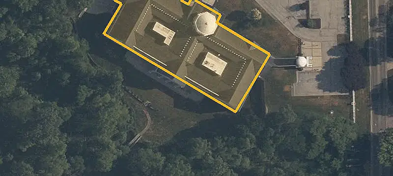 Executive Office Building with Backup Power